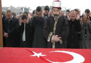 MHP'li Akyıldız için Erzurum'da gıyabi cenaze namazı 